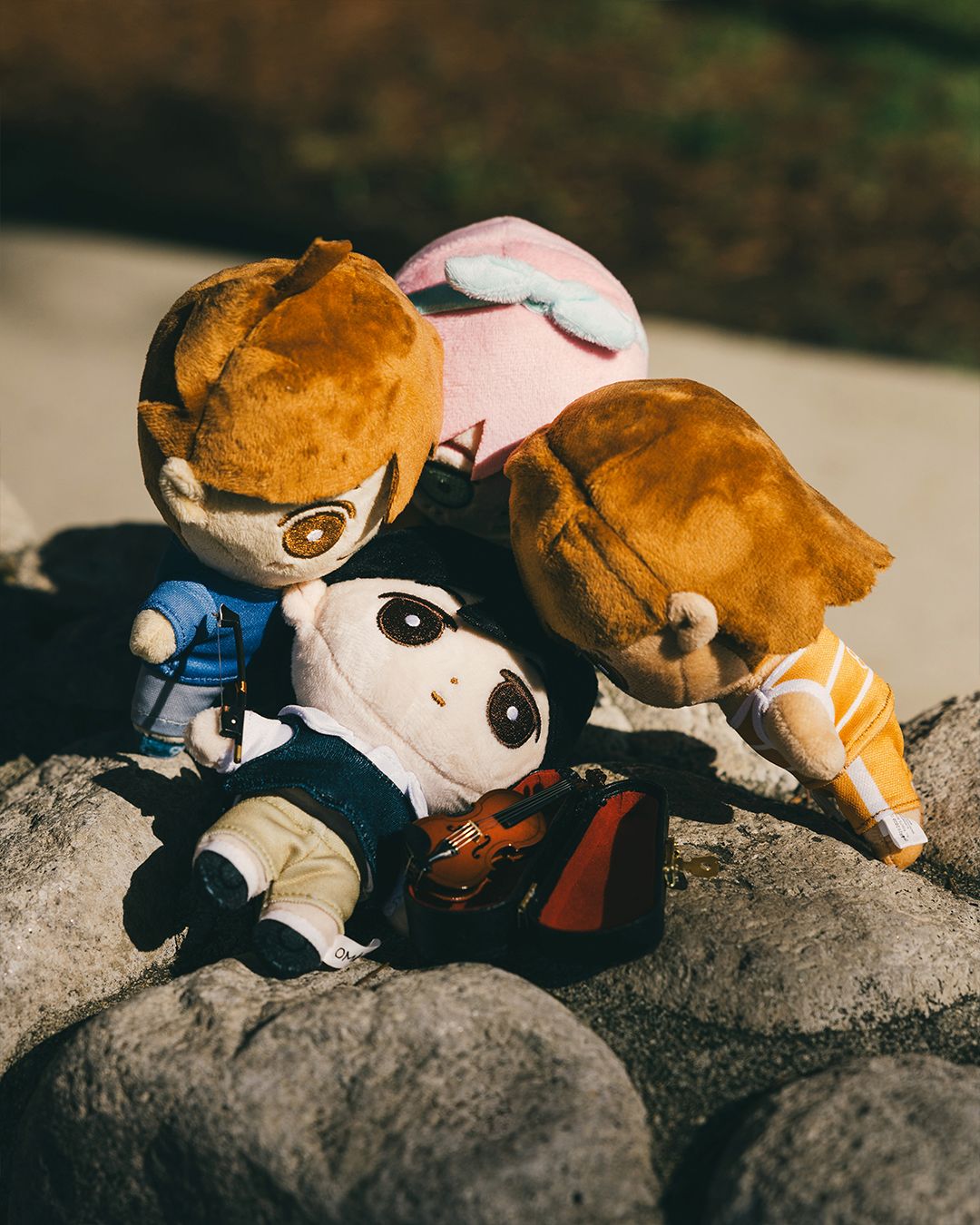 Those familiar with the entire game might notice that I tried to replicate some of the game's scenes using the plushies. This photo is supposed to be the scene before the final battle when SUNNY reaches for his friends for comfort, but it ended up looking like they were bullying him.